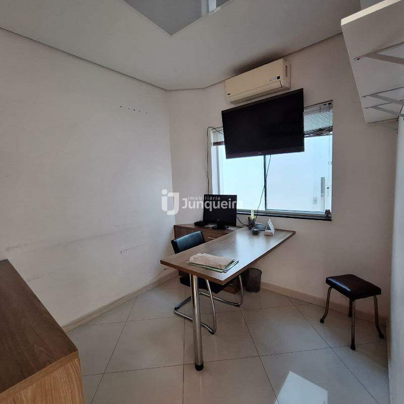 Casa à venda, 3 quartos, sendo 1 suíte, 4 vagas, no bairro Parque Santa Cecília em Piracicaba - SP