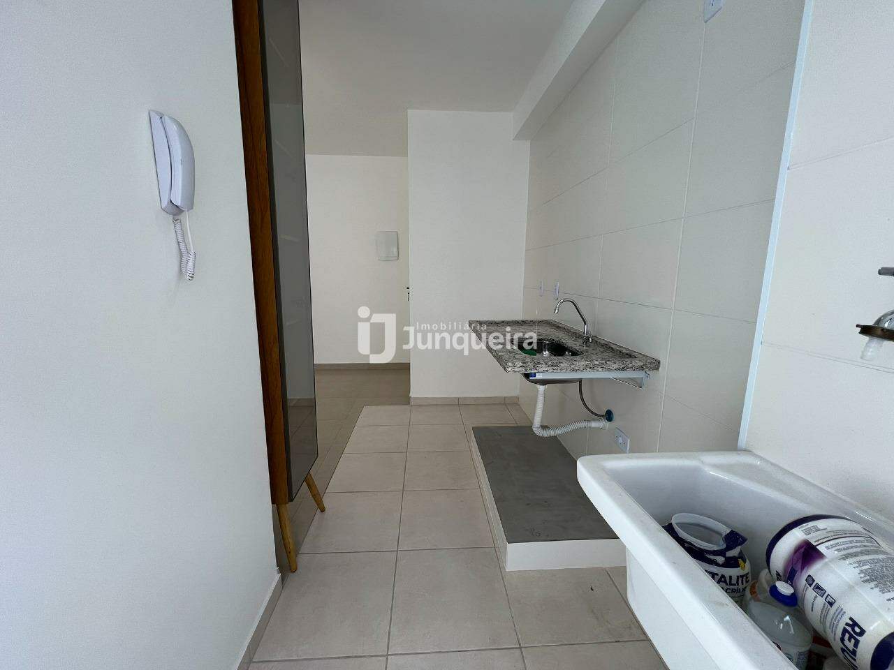 Apartamento para alugar no Mykonos Residence, 2 quartos, 1 vaga, no bairro Jardim Califórnia em Piracicaba - SP