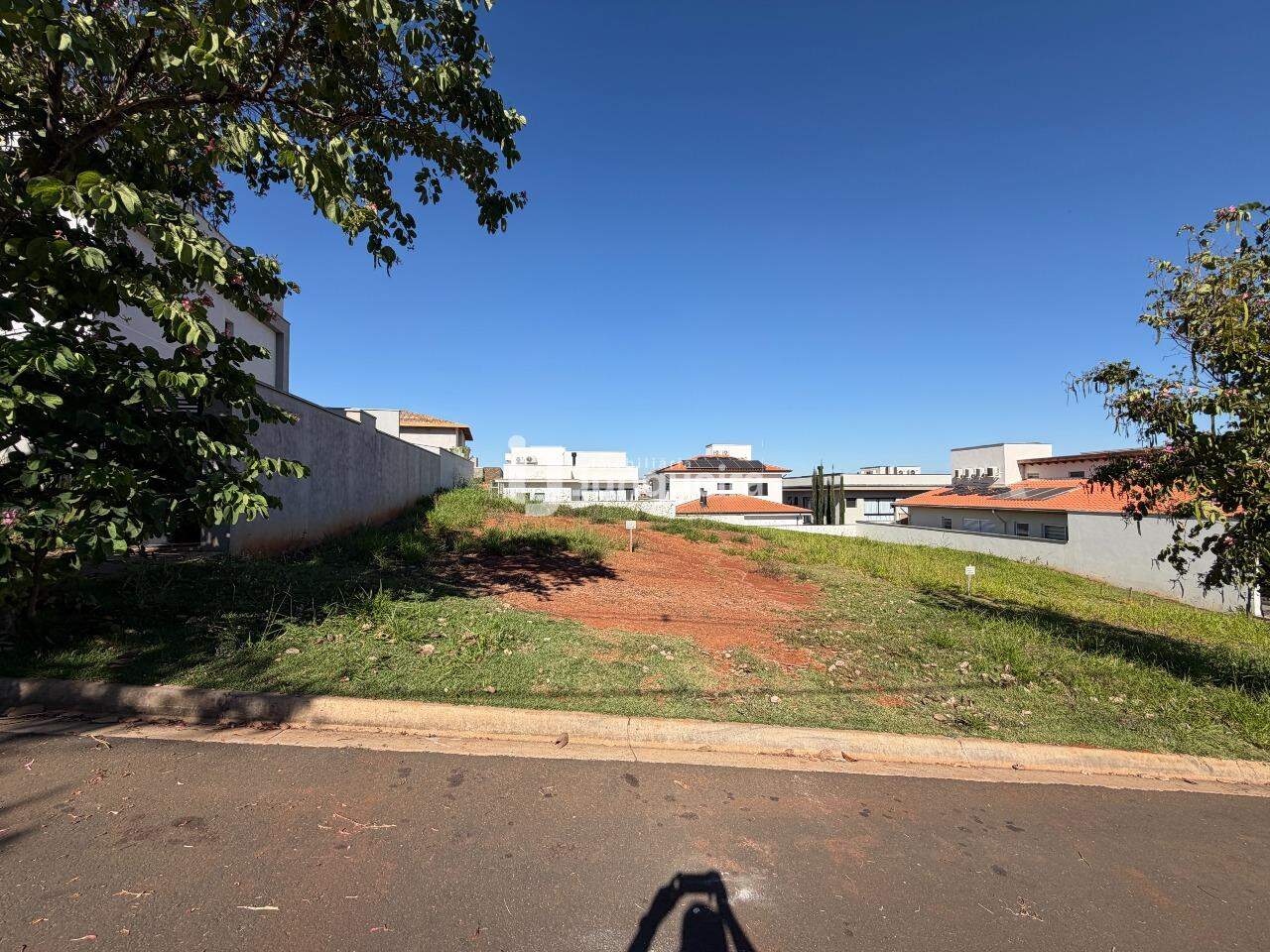 Terreno em Condomínio à venda no Villa D'Aquila, no bairro Villa Dáquila em Piracicaba - SP