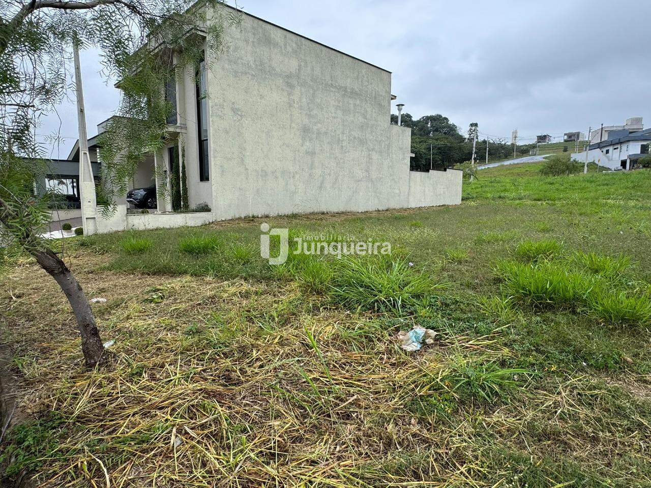 Terreno em Condomínio à venda no Canadá Residencial, no bairro Ondas em Piracicaba - SP