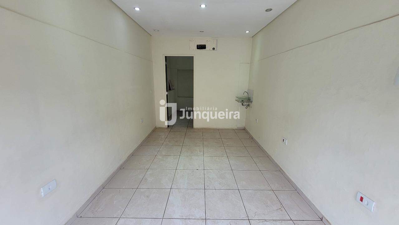 Salão para alugar, no bairro Centro em Piracicaba - SP