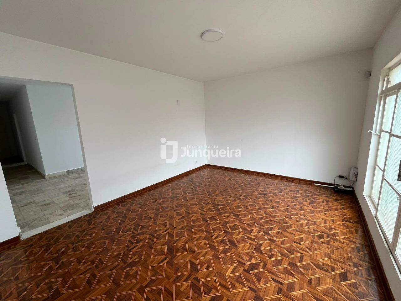 Casa Comercial para alugar, sendo 2 suítes, 1 vaga, no bairro Alemães em Piracicaba - SP