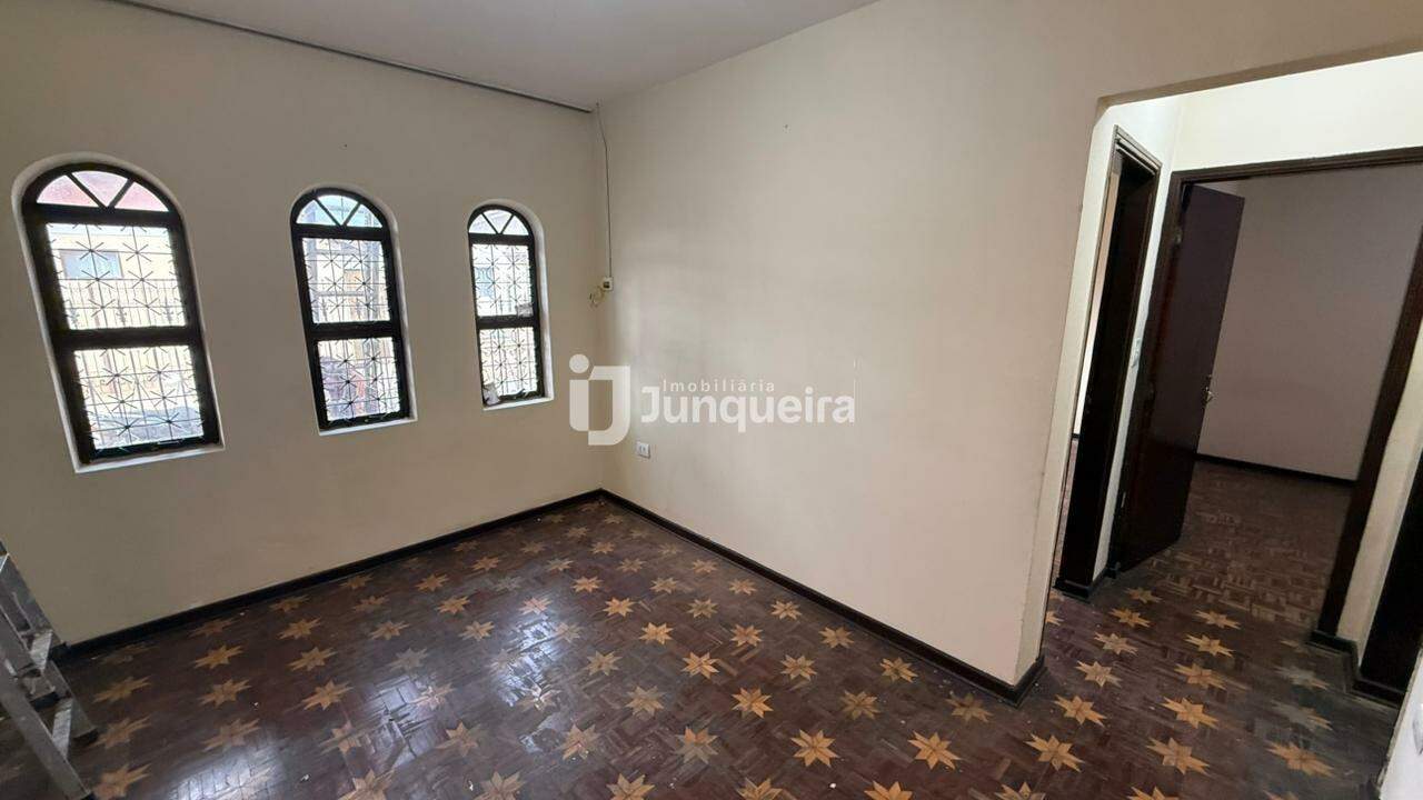 Casa para alugar, 2 quartos, 1 vaga, no bairro Santa Terezinha em Piracicaba - SP