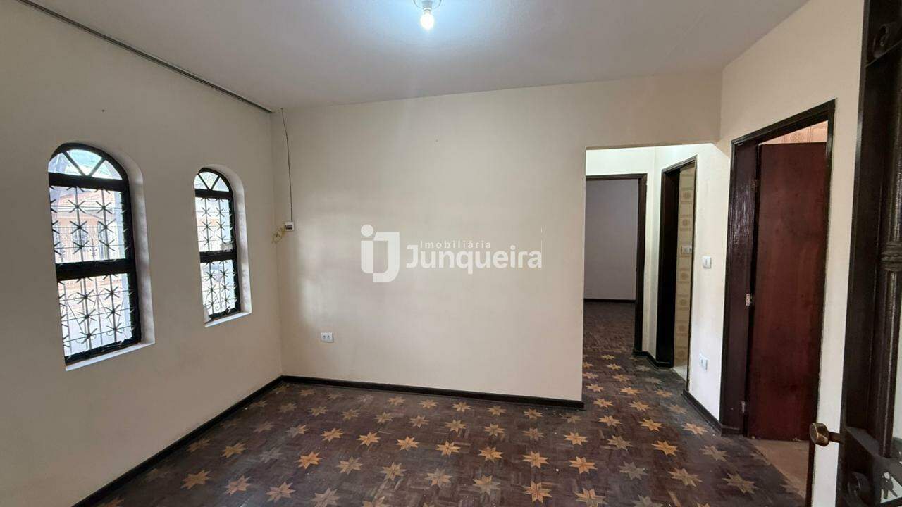 Casa para alugar, 2 quartos, 1 vaga, no bairro Santa Terezinha em Piracicaba - SP