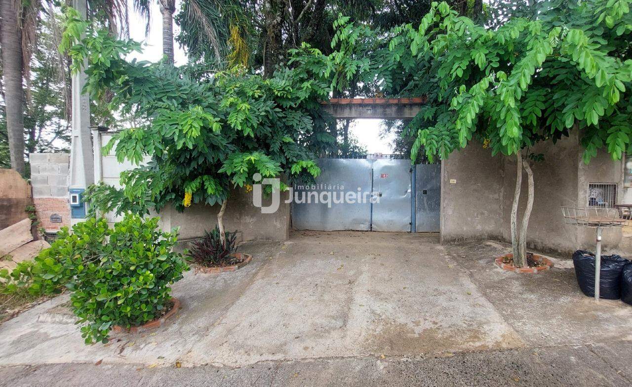 Chácara à venda, 3 quartos, 4 vagas, no bairro Estância Lago Azul (Ártemis) em Piracicaba - SP