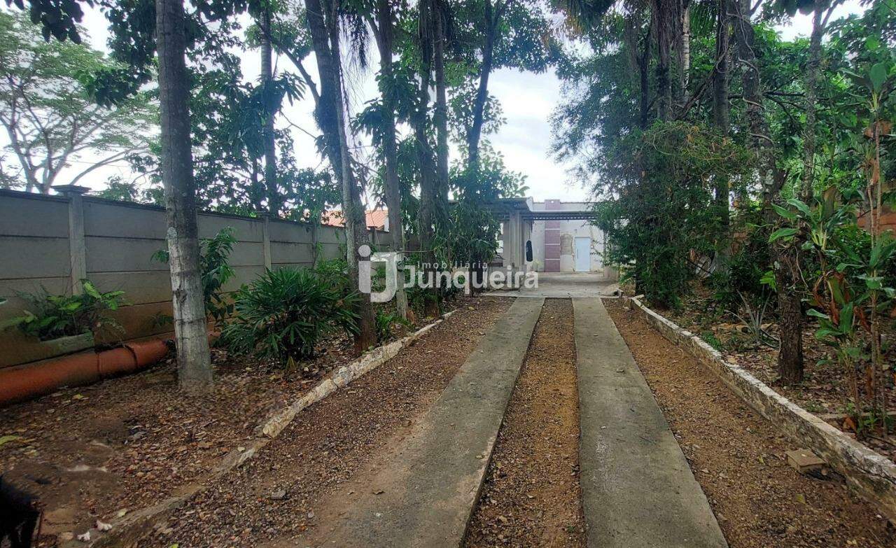 Chácara à venda, 3 quartos, 4 vagas, no bairro Estância Lago Azul (Ártemis) em Piracicaba - SP