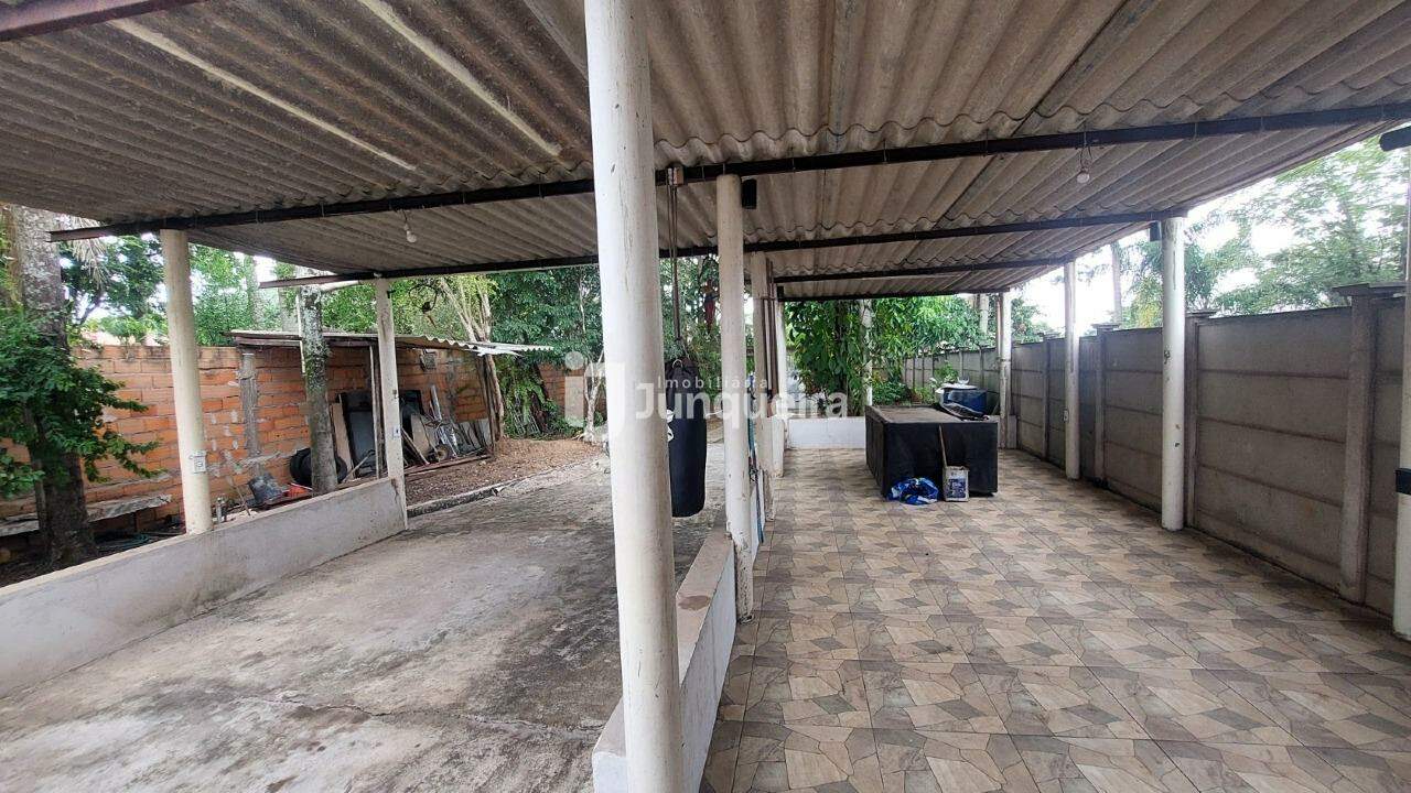 Chácara à venda, 3 quartos, 4 vagas, no bairro Estância Lago Azul (Ártemis) em Piracicaba - SP