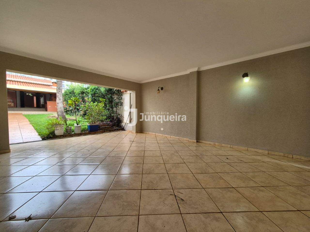Casa à venda, 3 quartos, sendo 1 suíte, 2 vagas, no bairro São Dimas em Piracicaba - SP