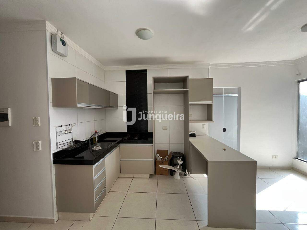 Casa para alugar, 2 quartos, sendo 1 suíte, 2 vagas, no bairro Vila Industrial em Piracicaba - SP