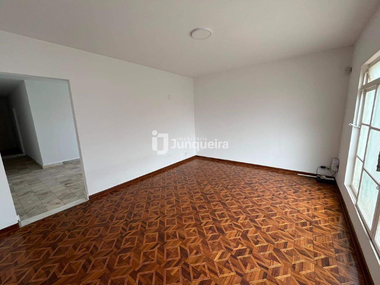 Casa Comercial à venda, sendo 2 suítes, 1 vaga, no bairro Alemães em Piracicaba - SP