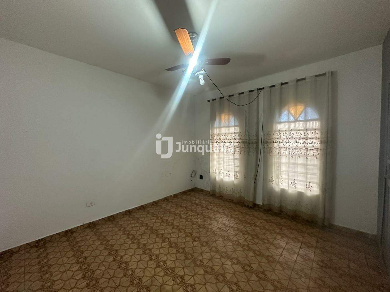 Casa à venda, 2 quartos, 9 vagas, no bairro Piracicamirim em Piracicaba - SP