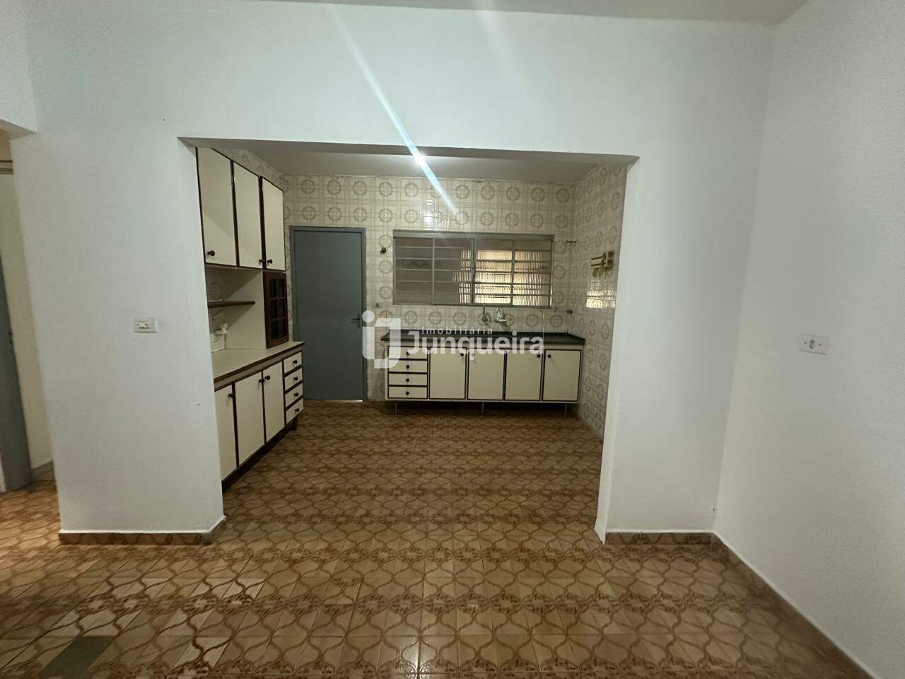Casa à venda, 2 quartos, 9 vagas, no bairro Piracicamirim em Piracicaba - SP