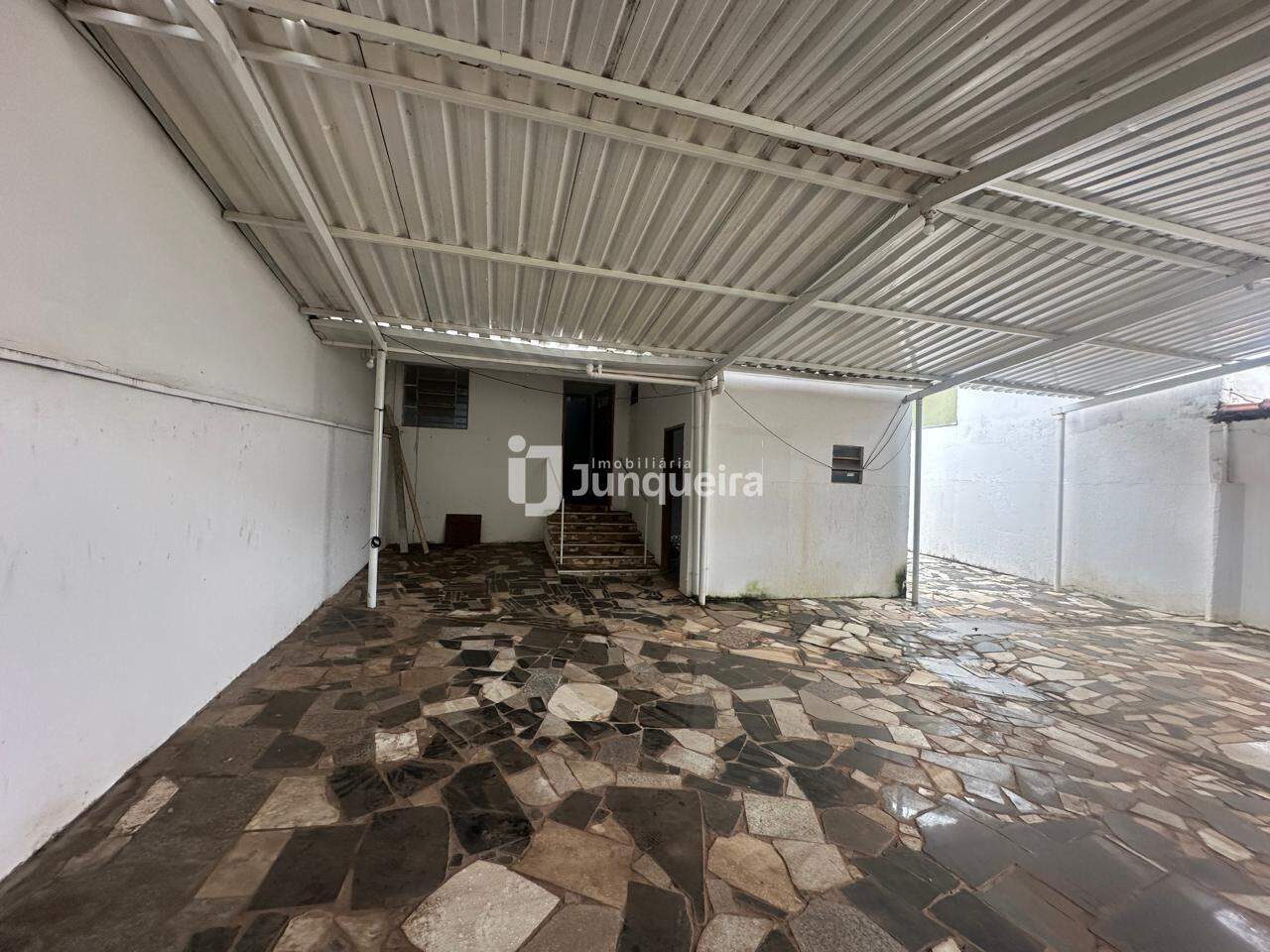 Casa à venda, 2 quartos, 9 vagas, no bairro Piracicamirim em Piracicaba - SP