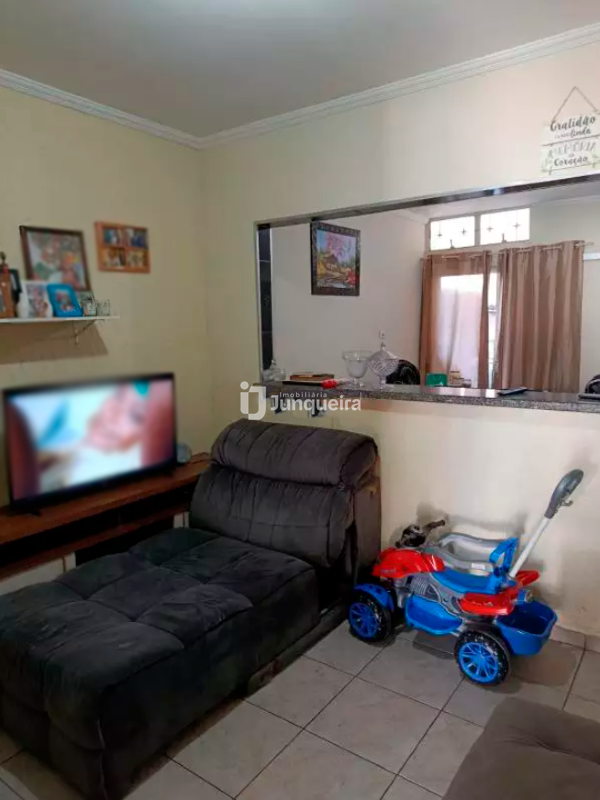 Casa à venda, 3 quartos, sendo 1 suíte, 2 vagas, no bairro Parque Nossa Senhora das Graças em Piracicaba - SP
