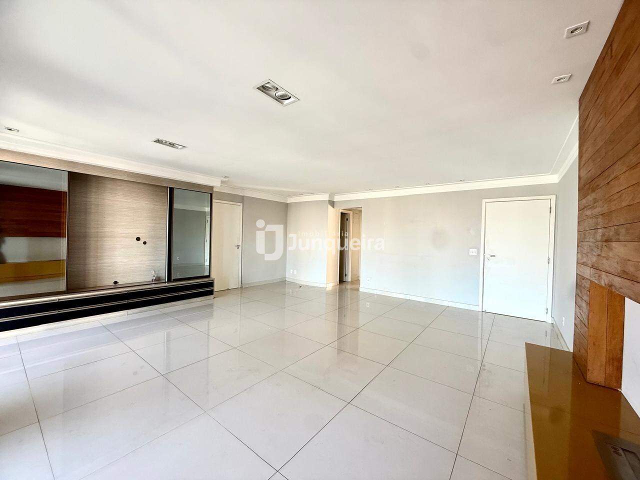 Apartamento à venda no Villa Lobos, 3 quartos, sendo 3 suítes, 3 vagas, no bairro Cidade Alta em Piracicaba - SP