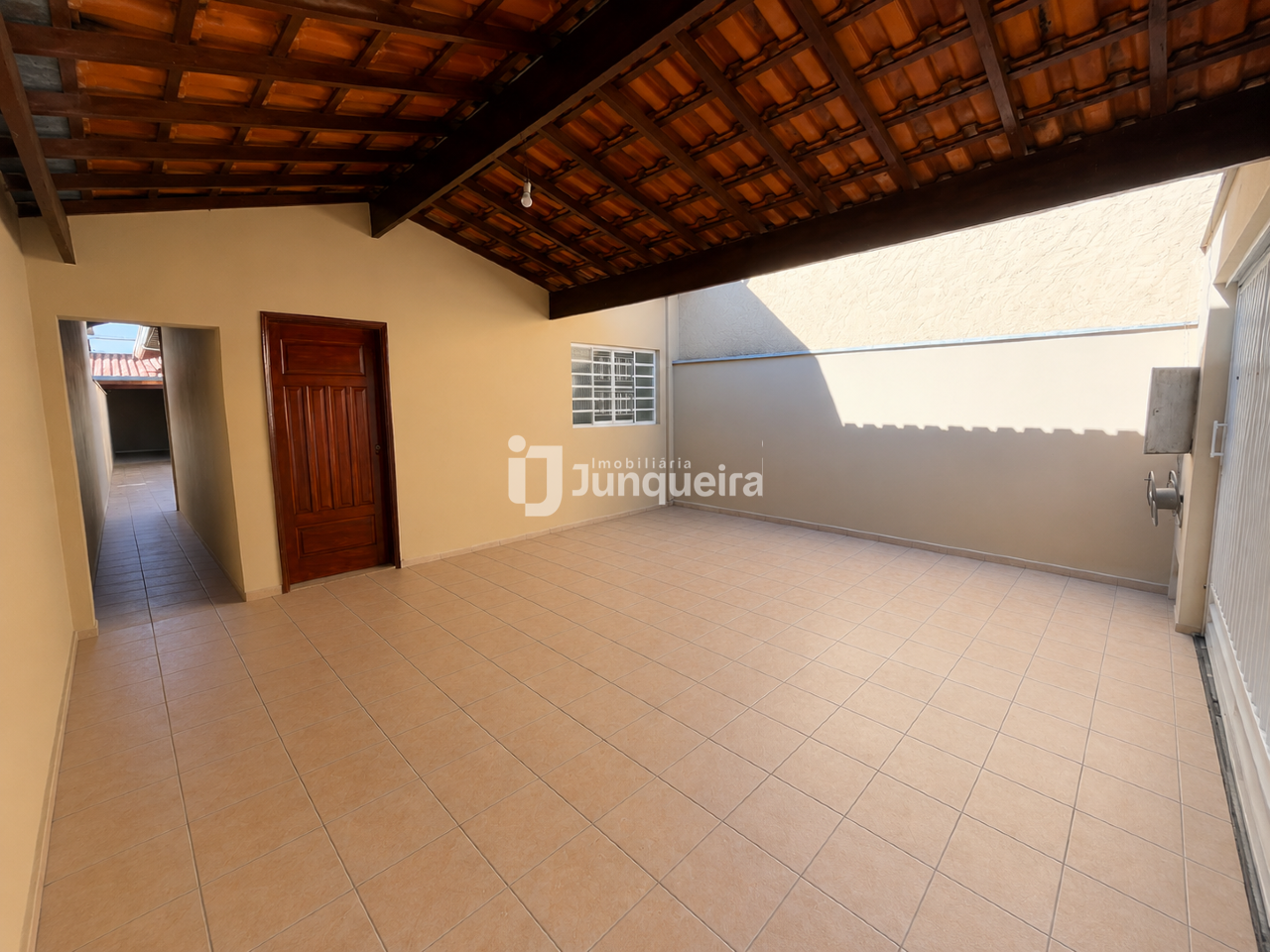 Casa para alugar, 2 quartos, sendo 1 suíte, 2 vagas, no bairro Santa Rosa Ipês em Piracicaba - SP