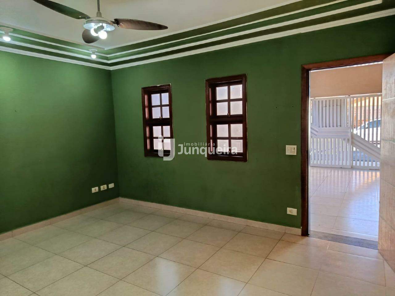 Casa à venda, 2 quartos, 2 vagas, no bairro Água Branca em Piracicaba - SP