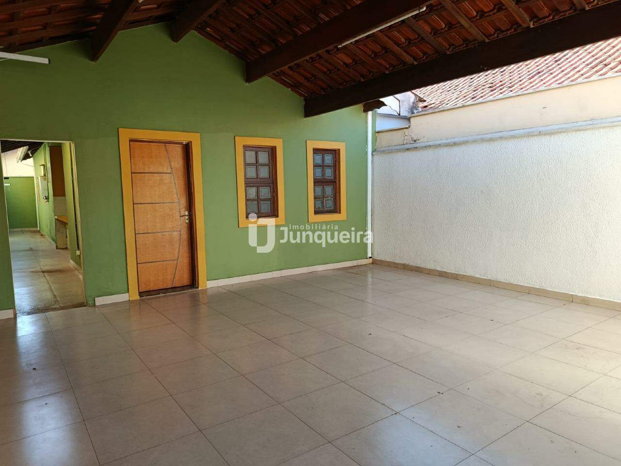 Casa à venda, 2 quartos, 2 vagas, no bairro Água Branca em Piracicaba - SP