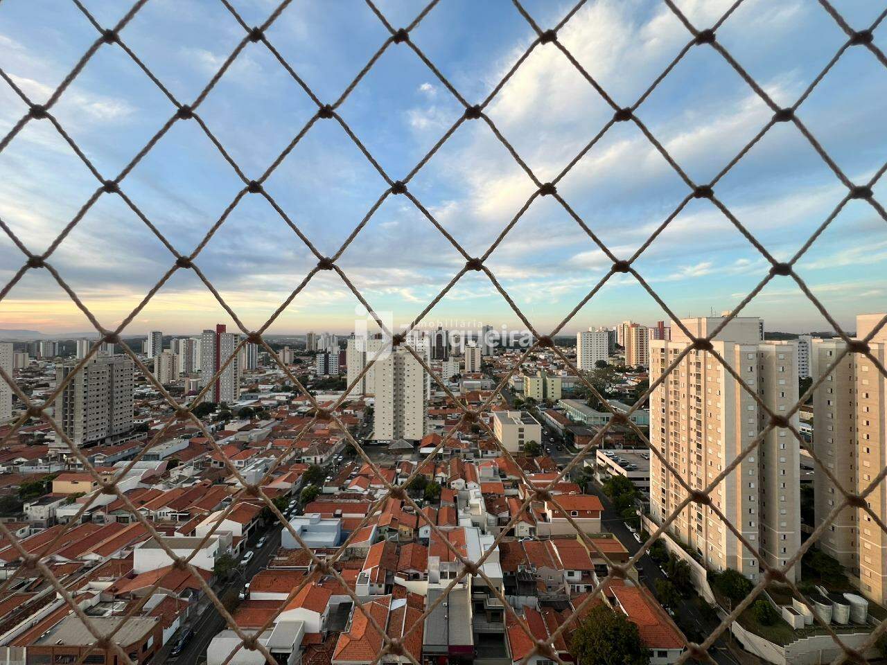Apartamento para alugar no Torres Delta Club, 3 quartos, sendo 1 suíte, 2 vagas, no bairro Cidade Alta em Piracicaba - SP