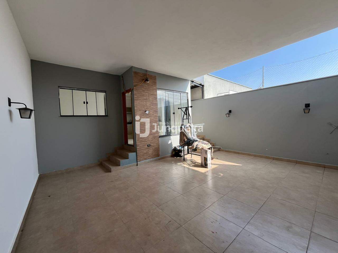 Casa à venda, 2 quartos, sendo 1 suíte, 2 vagas, no bairro Vila Industrial em Piracicaba - SP