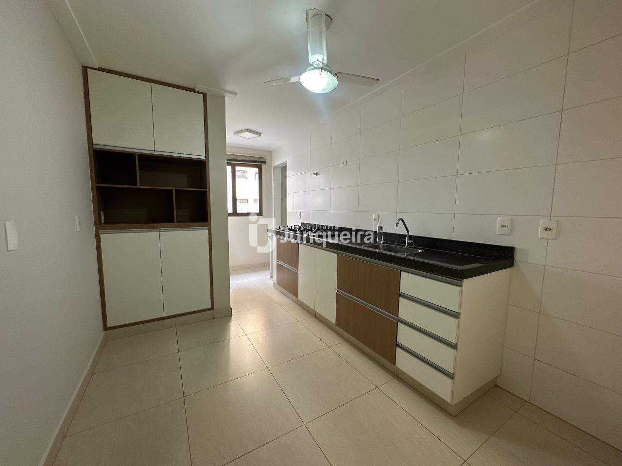 Apartamento para alugar no Cabreúva, 2 quartos, sendo 1 suíte, 1 vaga, no bairro Cidade Alta em Piracicaba - SP