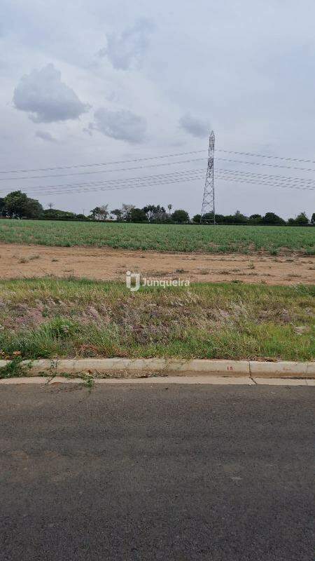 Terreno à venda, no bairro Campestre em Piracicaba - SP