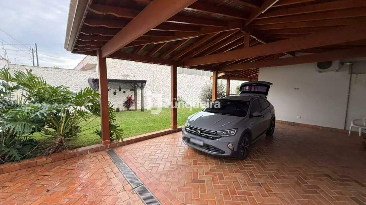 Casa para alugar, 2 quartos, sendo 1 suíte, 2 vagas, no bairro Nova Piracicaba em Piracicaba - SP