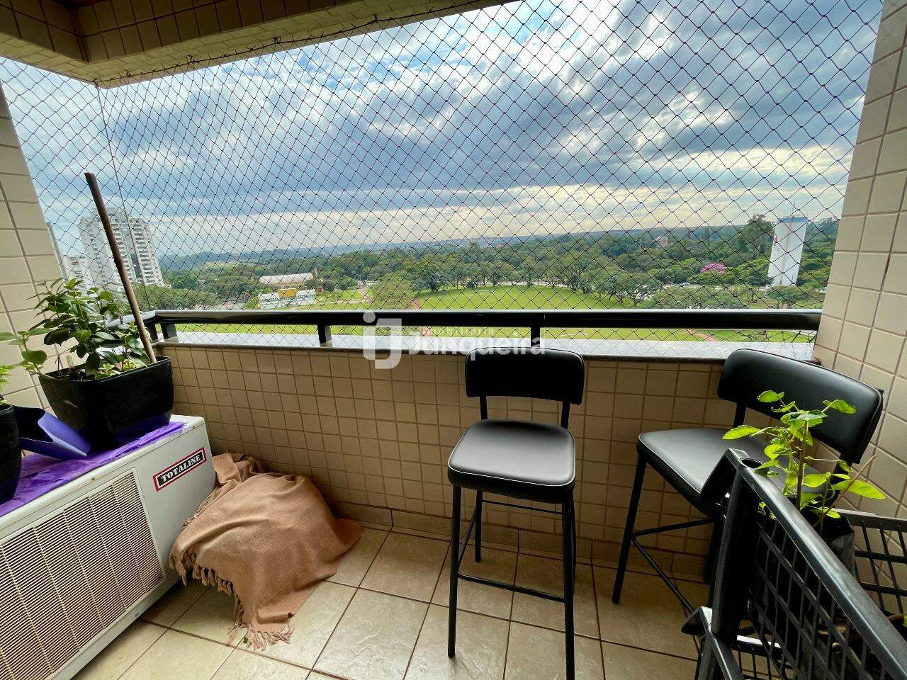 Apartamento à venda no Green Sun Park, 4 quartos, sendo 4 suítes, 4 vagas, no bairro Vila Independência em Piracicaba - SP