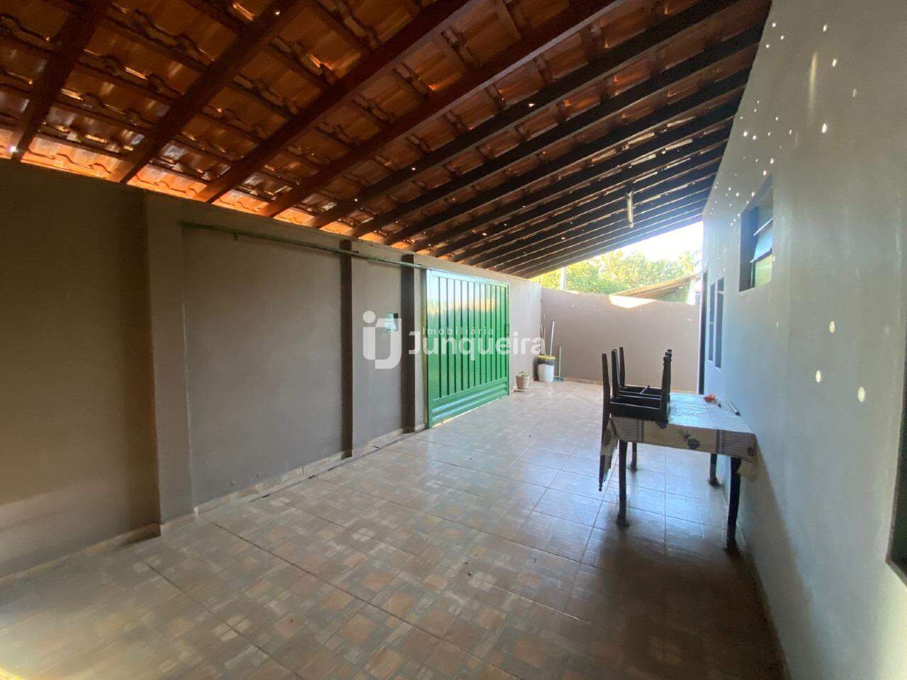 Casa à venda, 2 quartos, 1 vaga, no bairro Vila Industrial em Piracicaba - SP