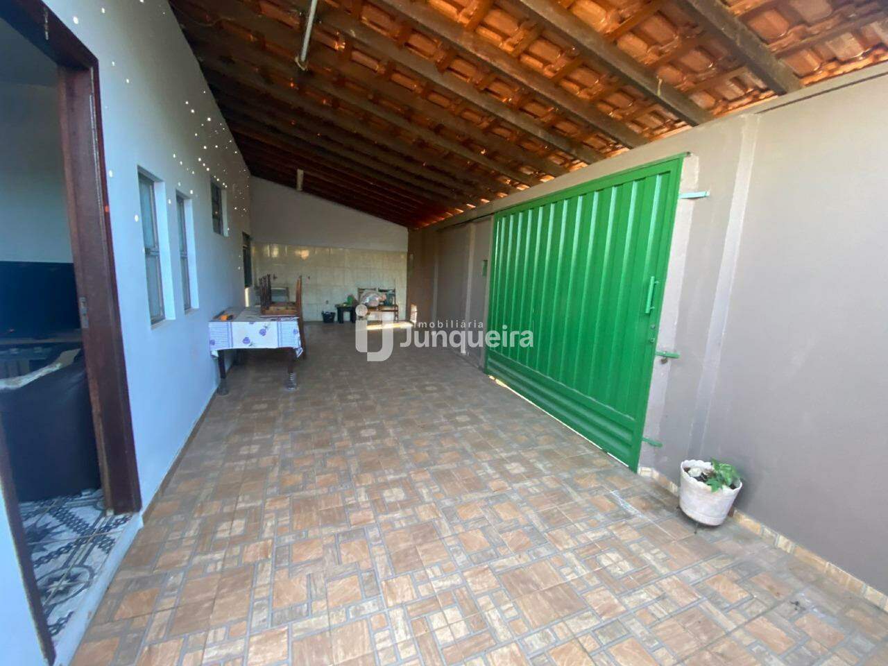 Casa à venda, 2 quartos, 1 vaga, no bairro Vila Industrial em Piracicaba - SP