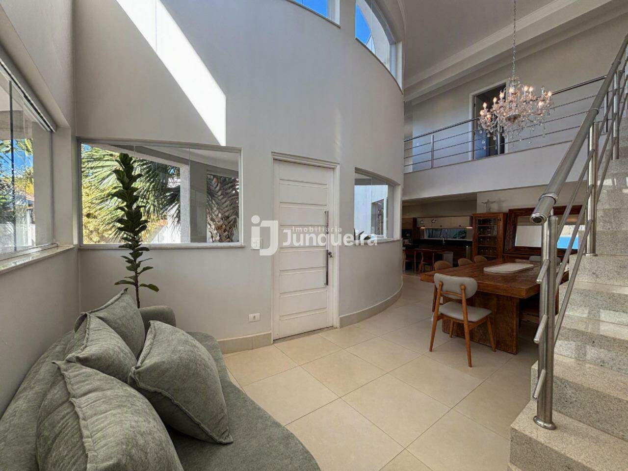 Casa em Condomínio à venda no Vivendas do sol, 3 quartos, sendo 3 suítes, 6 vagas, no bairro Vivendas do Sol em Rio das Pedras - SP
