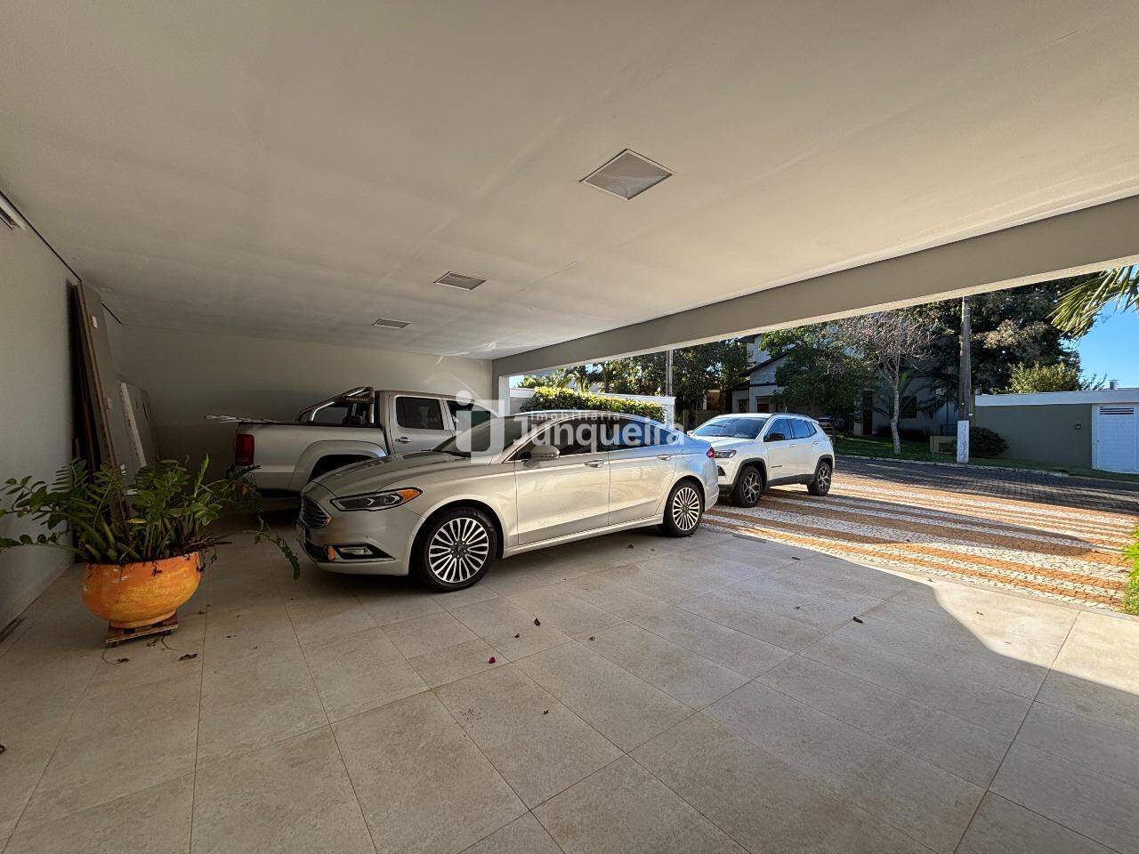 Casa em Condomínio à venda no Vivendas do sol, 3 quartos, sendo 3 suítes, 6 vagas, no bairro Vivendas do Sol em Rio das Pedras - SP