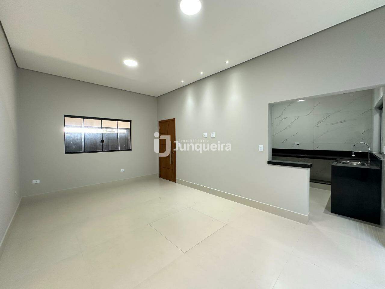 Casa à venda, 3 quartos, sendo 2 suítes, 2 vagas, no bairro Água Branca em Piracicaba - SP