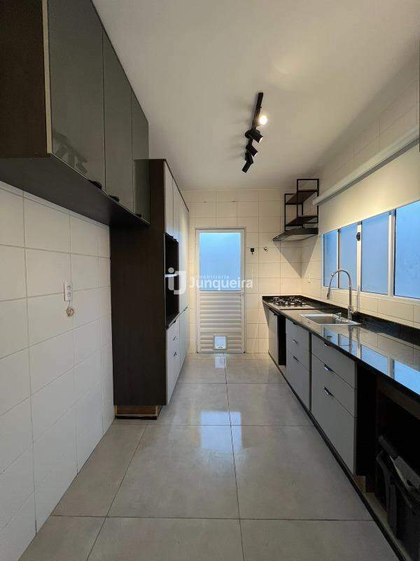 Casa em Condomínio para alugar no Reserva Taquaral I, 2 quartos, 2 vagas, no bairro Cidade Judiciária em Piracicaba - SP