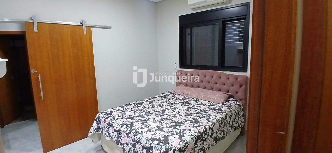 Casa à venda, 2 quartos, sendo 2 suítes, 2 vagas, no bairro Taquaral em Piracicaba - SP