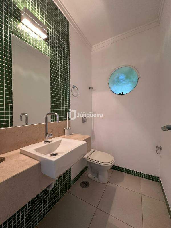 Casa em Condomínio à venda no Monte Alegre, 4 quartos, sendo 1 suíte, 4 vagas, no bairro Monte Alegre em Piracicaba - SP