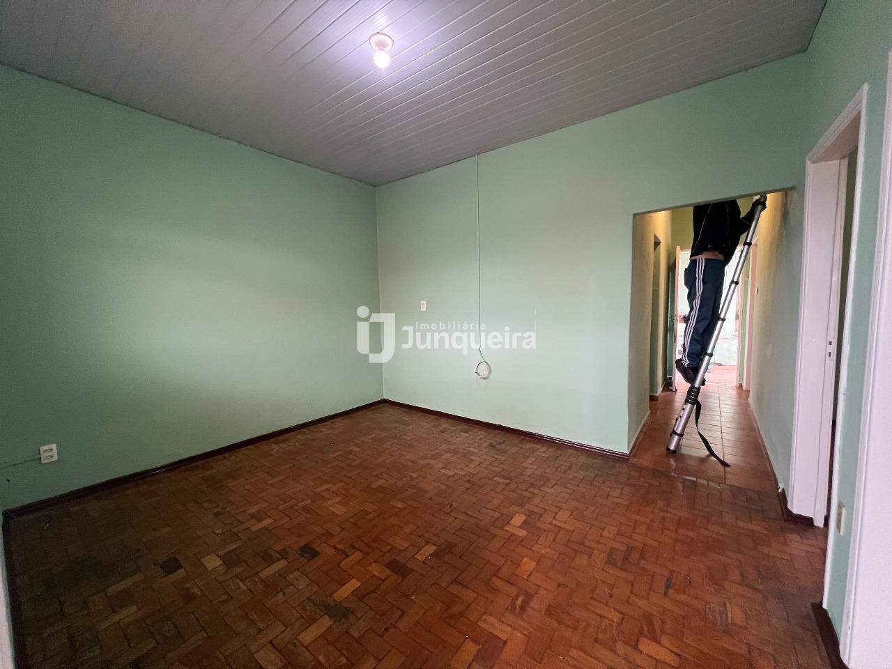Casa para alugar, 2 quartos, no bairro Vila Rezende em Piracicaba - SP