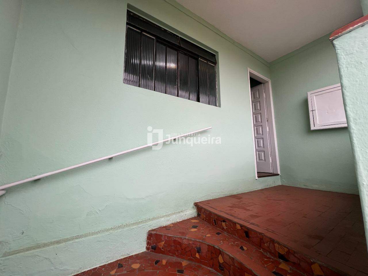 Casa para alugar, 2 quartos, no bairro Vila Rezende em Piracicaba - SP