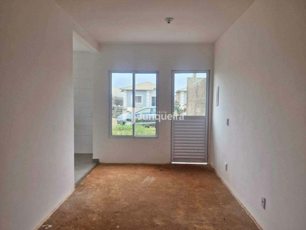 Casa à venda, 2 quartos, sendo 1 suíte, 2 vagas, no bairro Jardim das Oliveiras em Piracicaba - SP