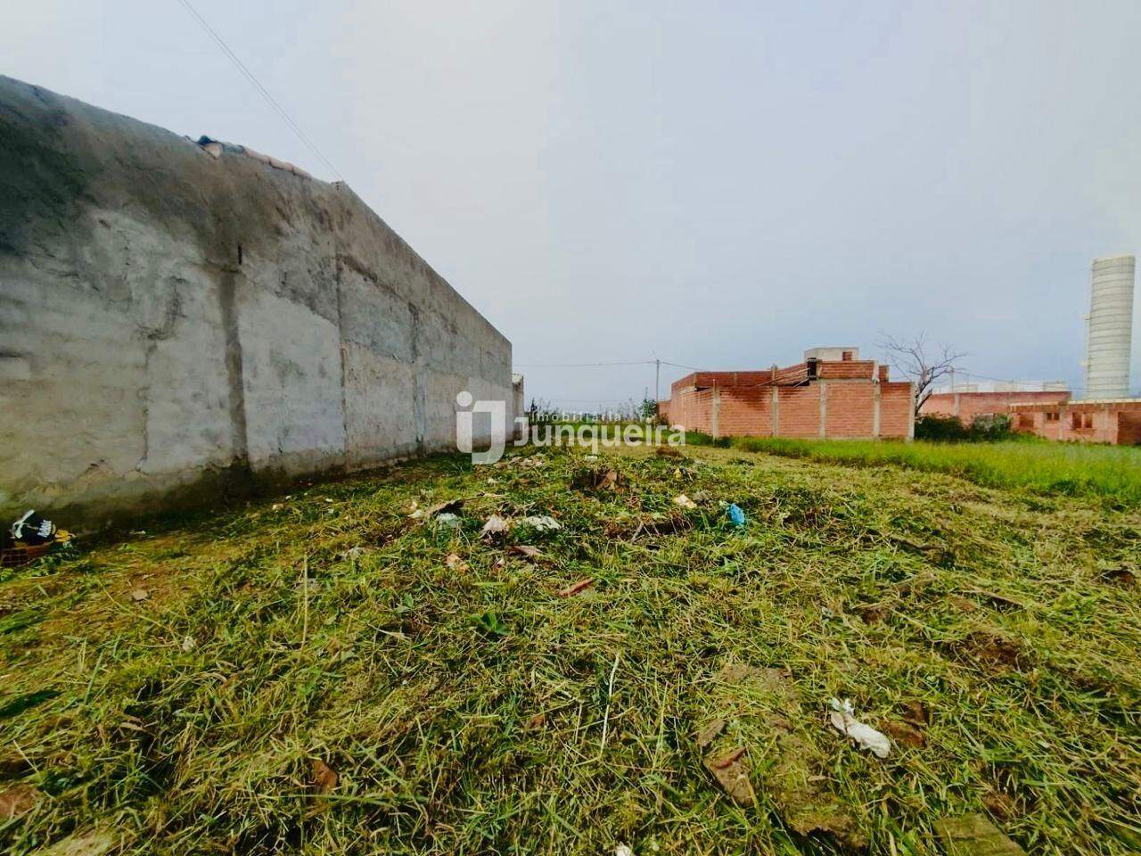 Terreno à venda, no bairro Conquista em Piracicaba - SP