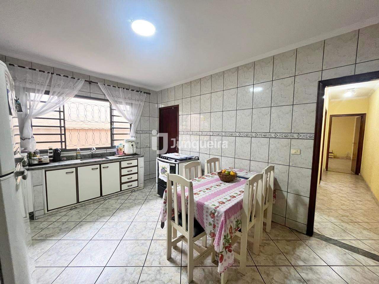Casa à venda, 2 quartos, 2 vagas, no bairro Conjunto Residencial Mário Dedini em Piracicaba - SP