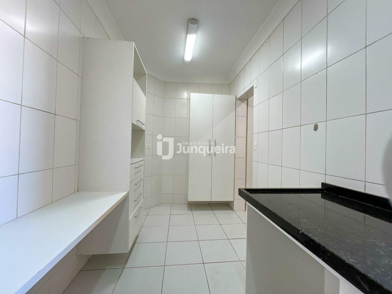 Apartamento à venda no Edifício Maluan, 3 quartos, sendo 1 suíte, 2 vagas, no bairro São Judas em Piracicaba - SP