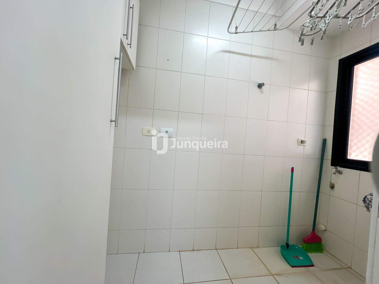 Apartamento à venda no Edifício Maluan, 3 quartos, sendo 1 suíte, 2 vagas, no bairro São Judas em Piracicaba - SP
