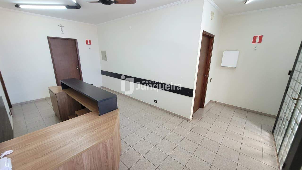 Prédio Comercial para alugar, no bairro Centro em Piracicaba - SP