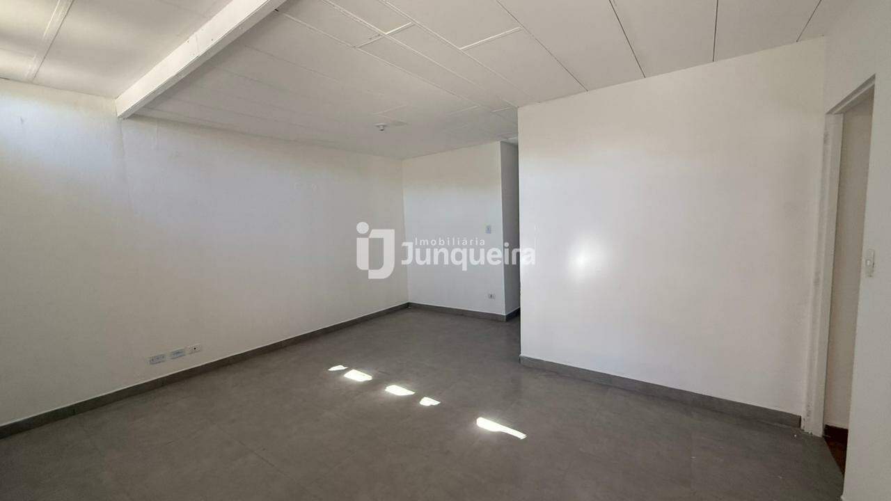 Casa para alugar, 3 quartos, 1 vaga, no bairro Santa Terezinha em Piracicaba - SP