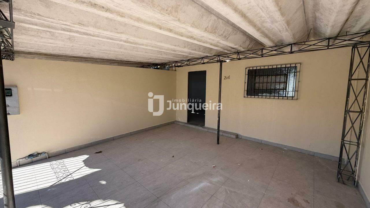 Casa para alugar, 3 quartos, 1 vaga, no bairro Santa Terezinha em Piracicaba - SP