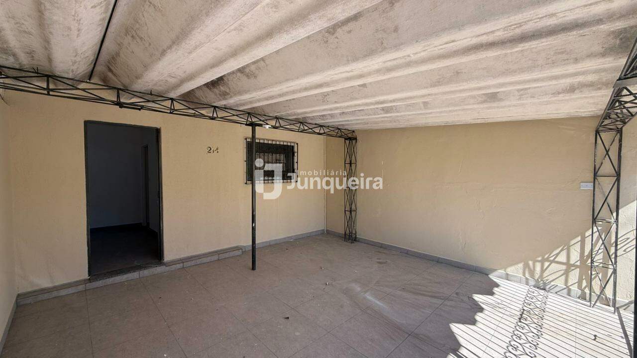 Casa para alugar, 3 quartos, 1 vaga, no bairro Santa Terezinha em Piracicaba - SP