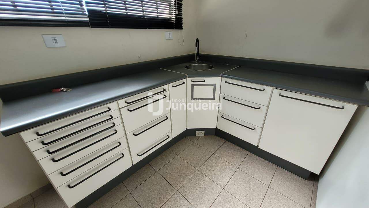 Prédio Comercial para alugar, no bairro Centro em Piracicaba - SP