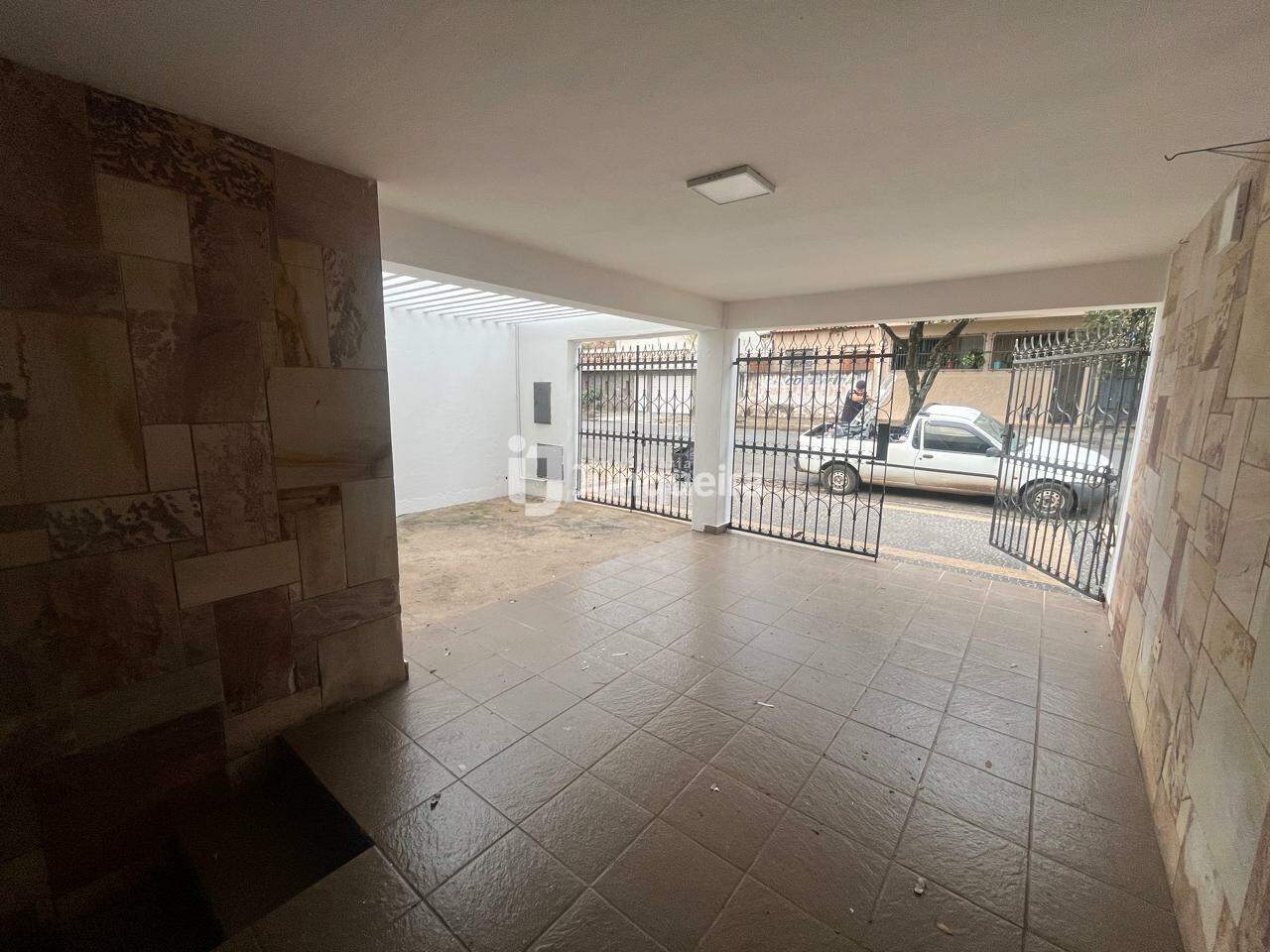 Casa para alugar, 2 quartos, 2 vagas, no bairro Vila Rezende em Piracicaba - SP