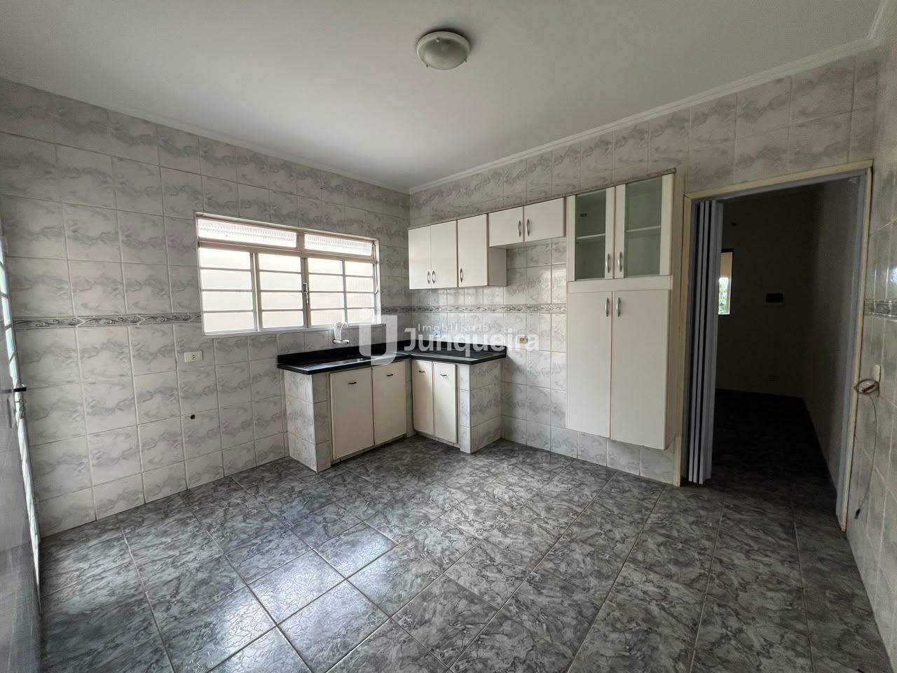 Casa para alugar, 2 quartos, 2 vagas, no bairro Pompéia em Piracicaba - SP